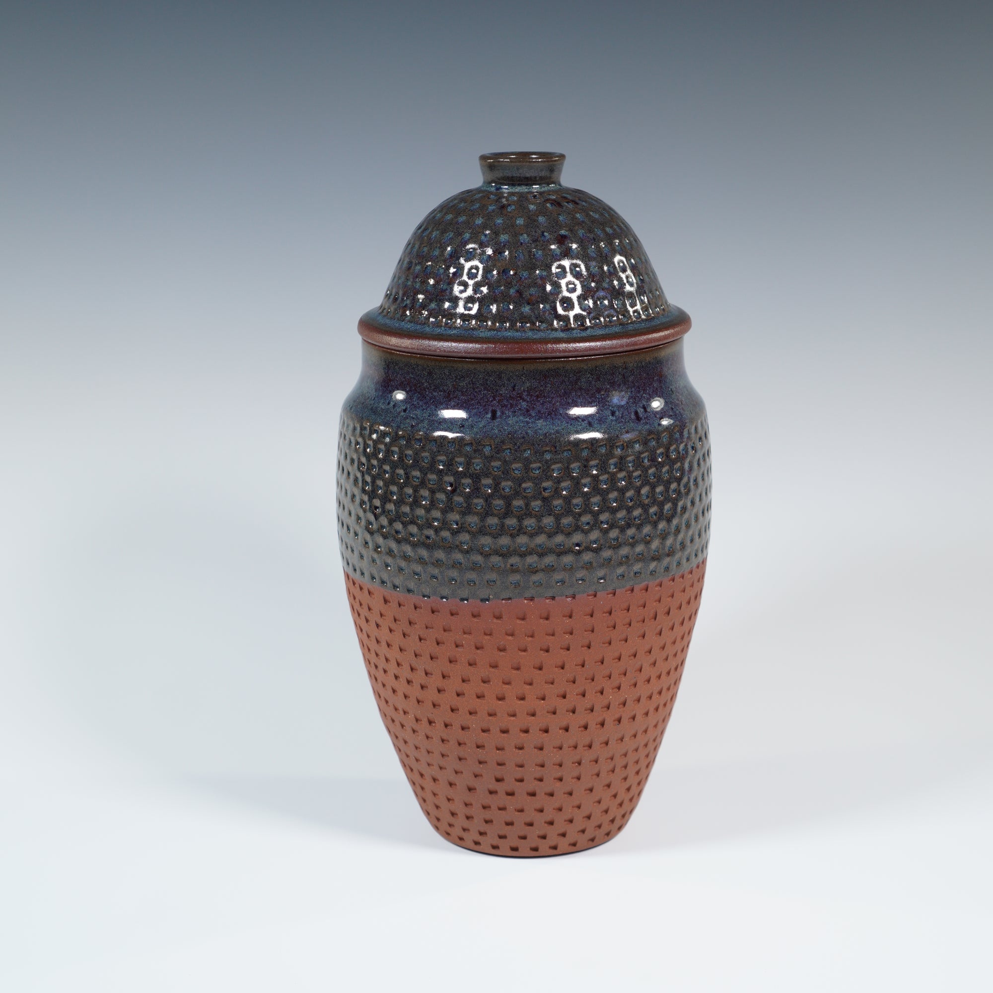TEXTURED URN #1