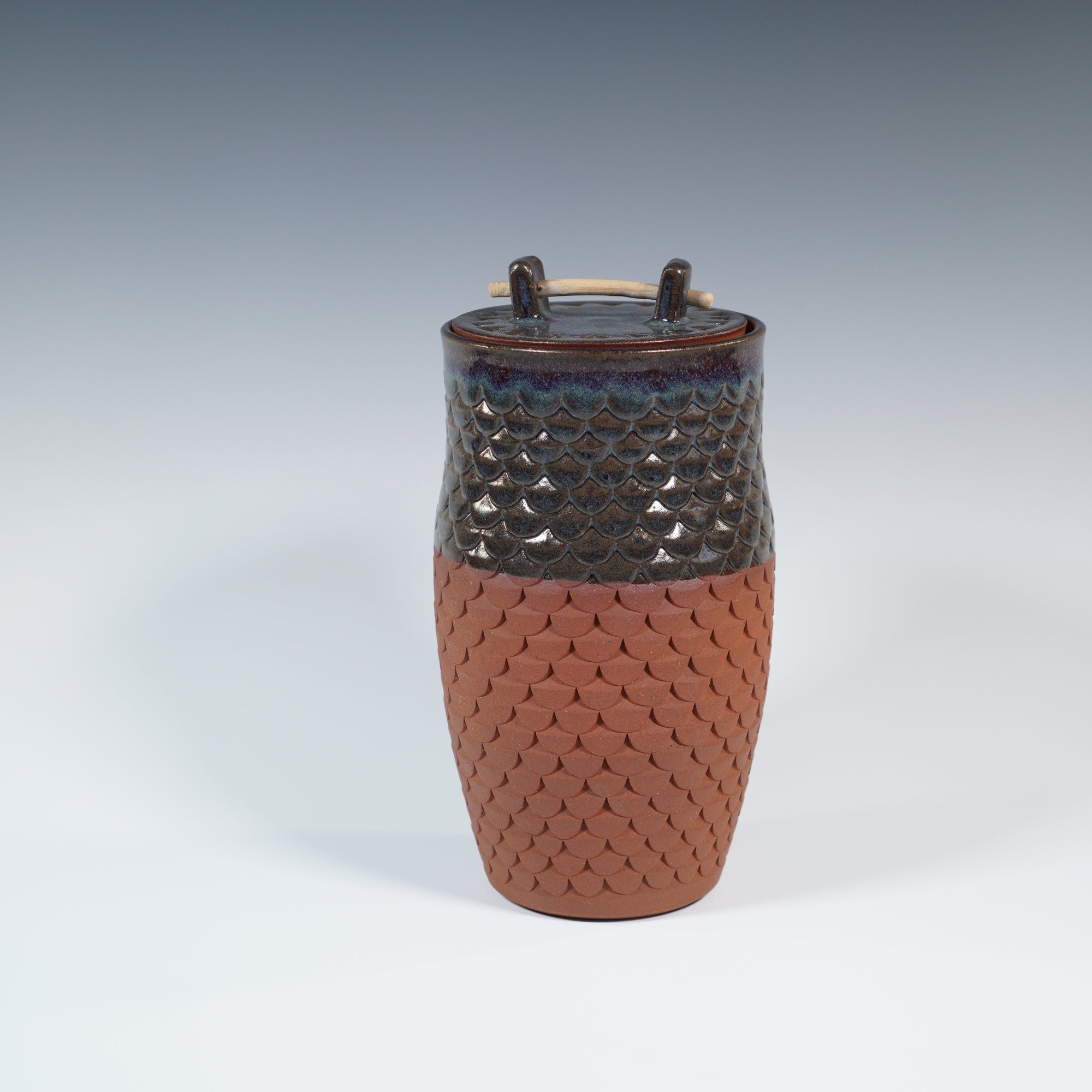 TEXTURED URN #9