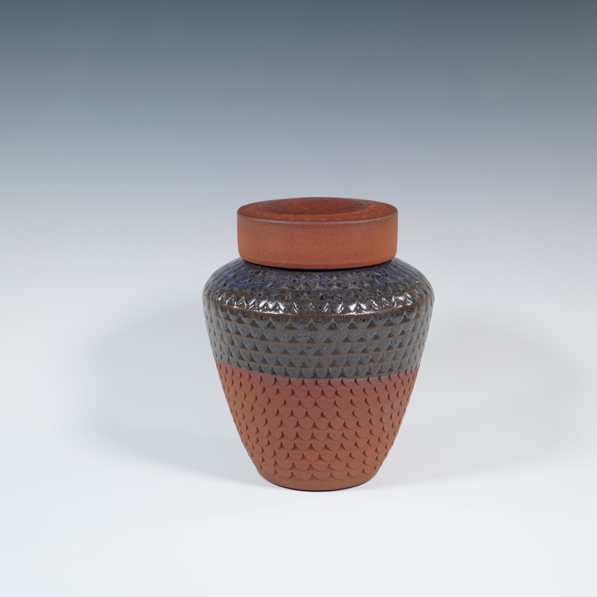 TEXTURED URN #12