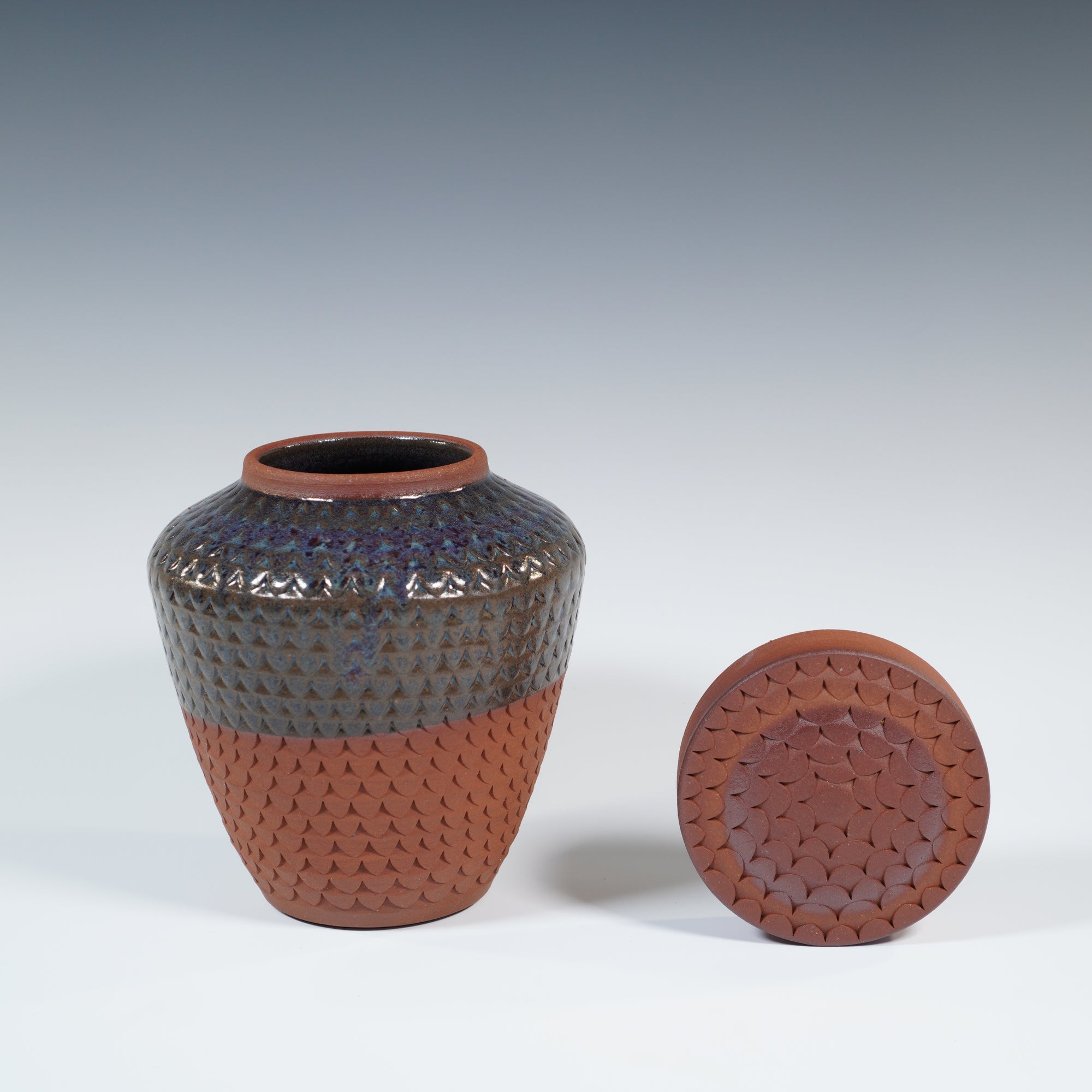 TEXTURED URN #12
