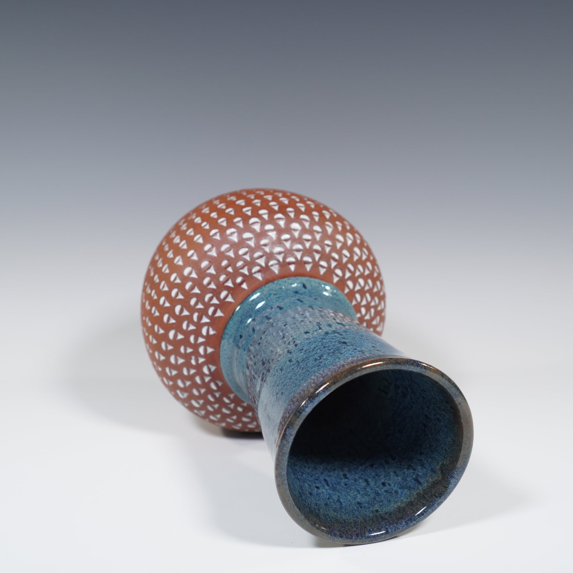 TEXTURED VASE #71