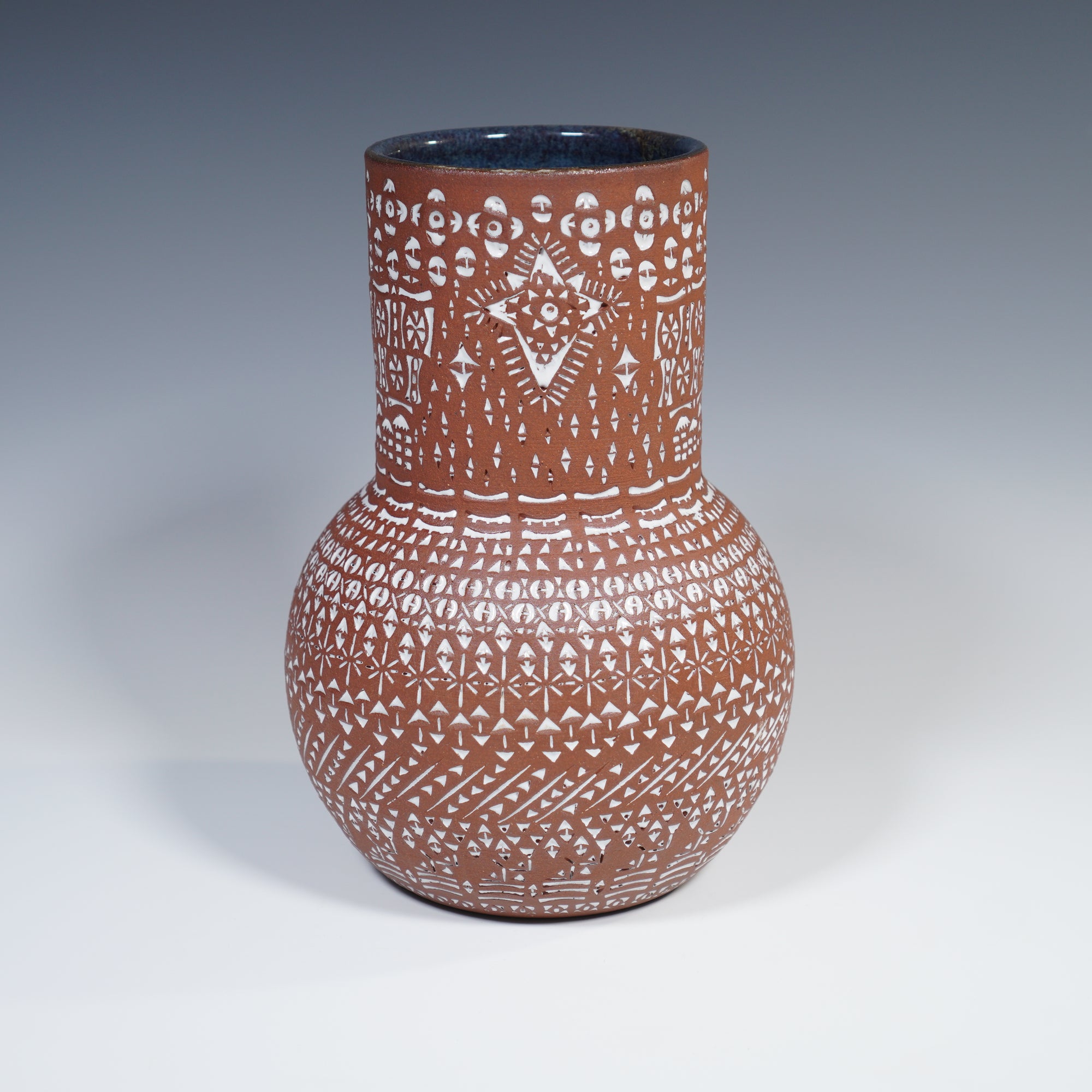 TEXTURED VASE #89