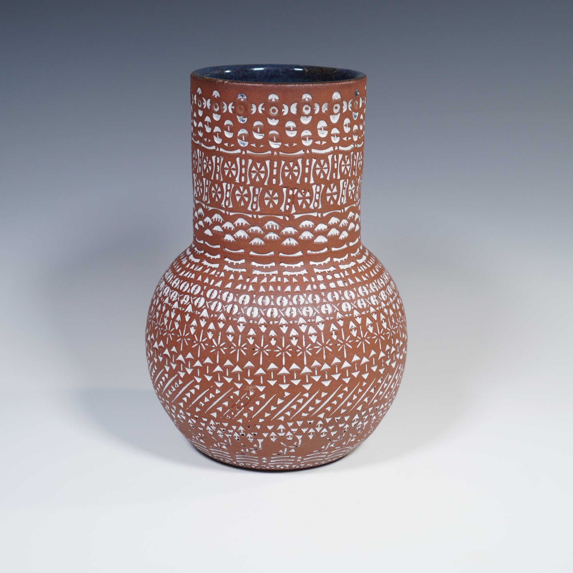 TEXTURED VASE #89