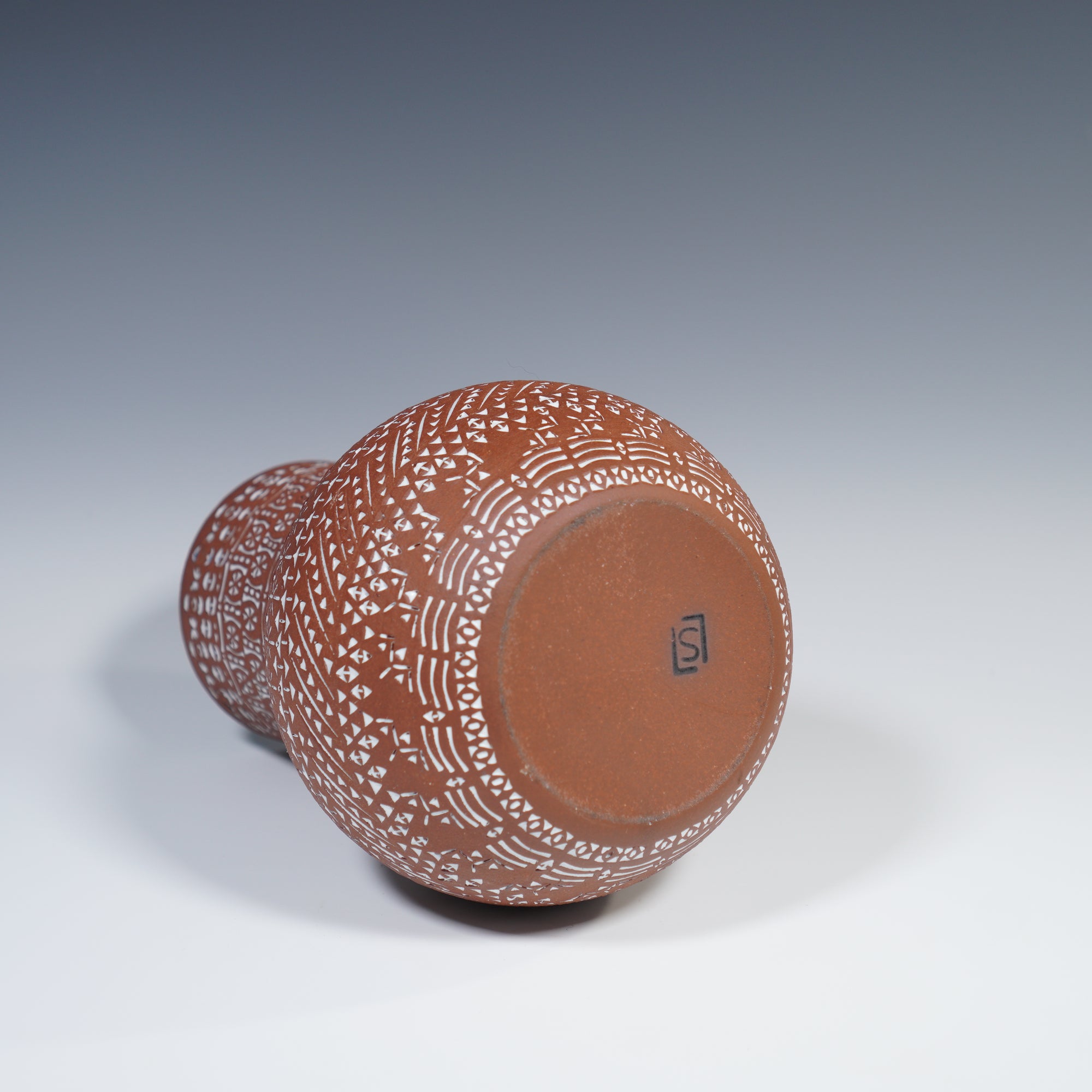 TEXTURED VASE #89