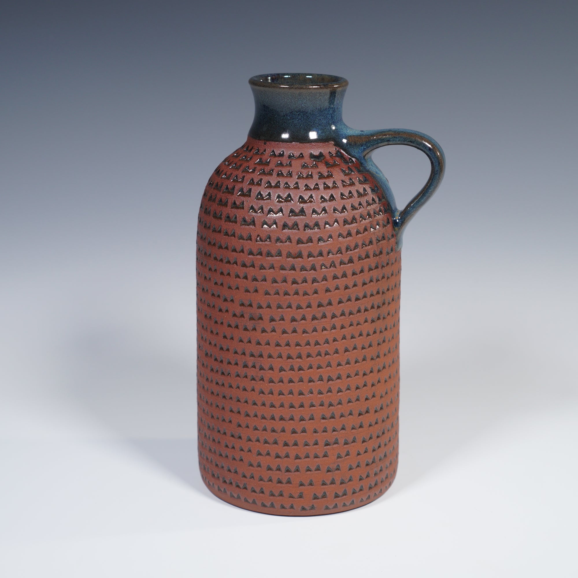TEXTURED VASE #99
