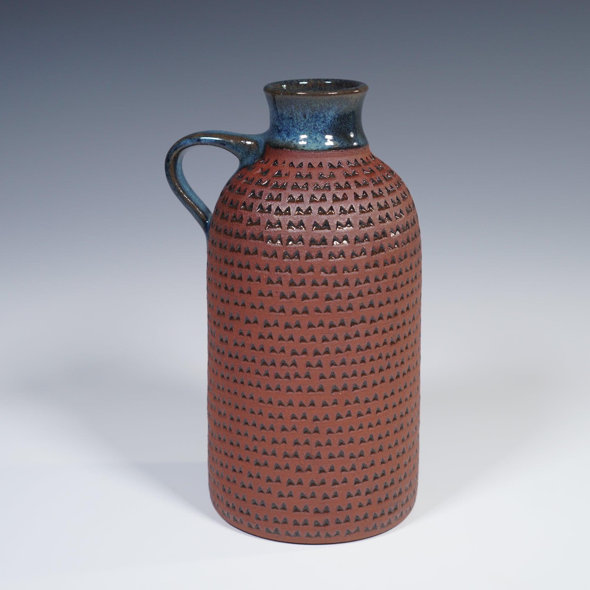TEXTURED VASE #99
